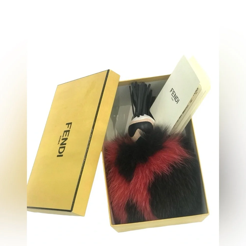 Fendi | Fox Fur Karlito PomPon - Picture 9 of 9